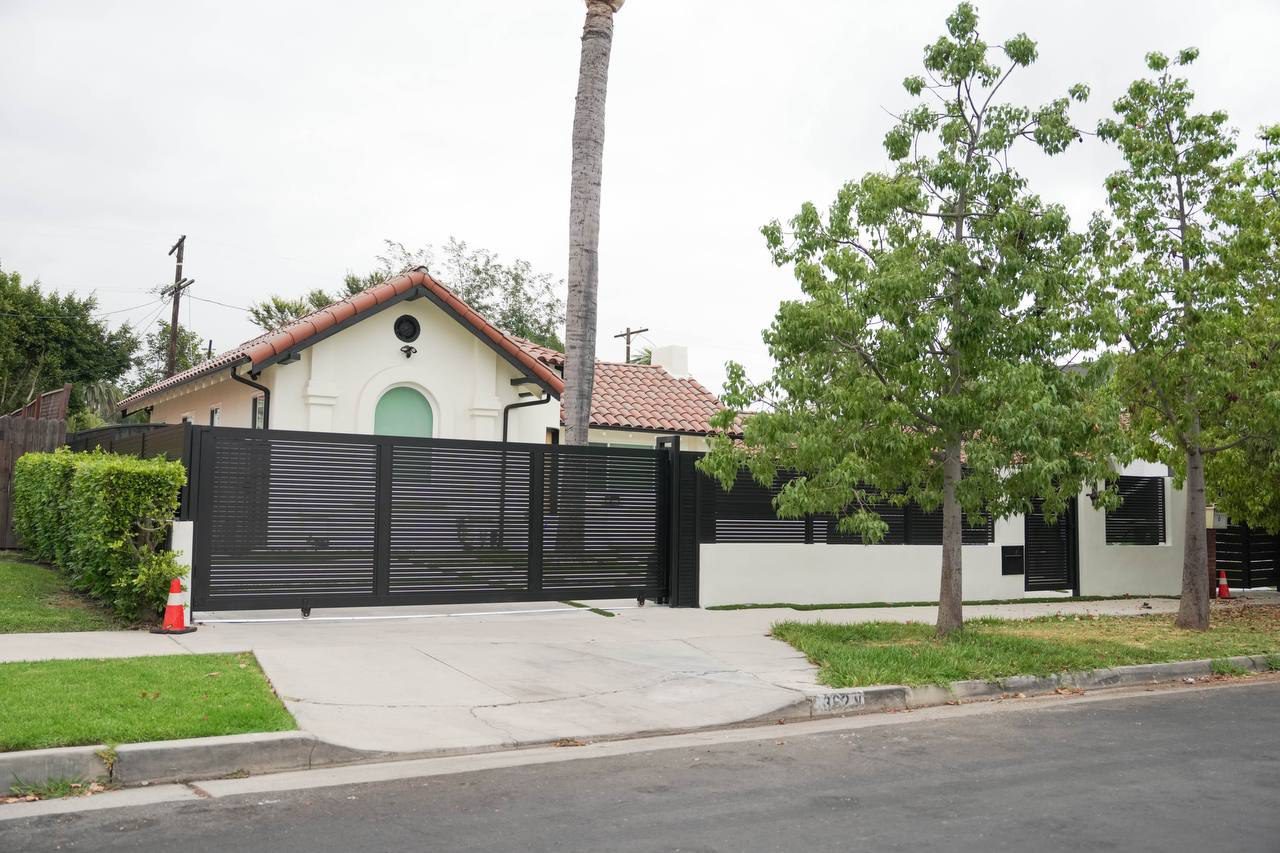 Fence company in Los Angeles - Photo-3-2025-02-22-01-06-55